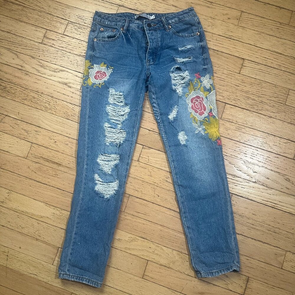 Article Relaxed Fit Distressed Floral Embroidered Jeans - XS/S